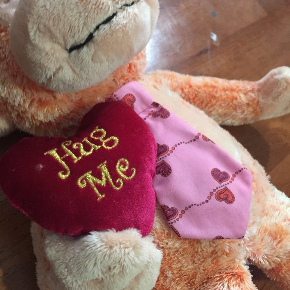 "Hug Me" Romantic Monkey - Picture 4 of 8